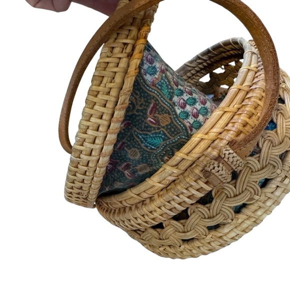 Amerii Rattan Shoulder Bag with Patterned Fabric Lining - Picture 16 of 16